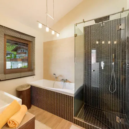 Chalet Thumersbach * Zell am See